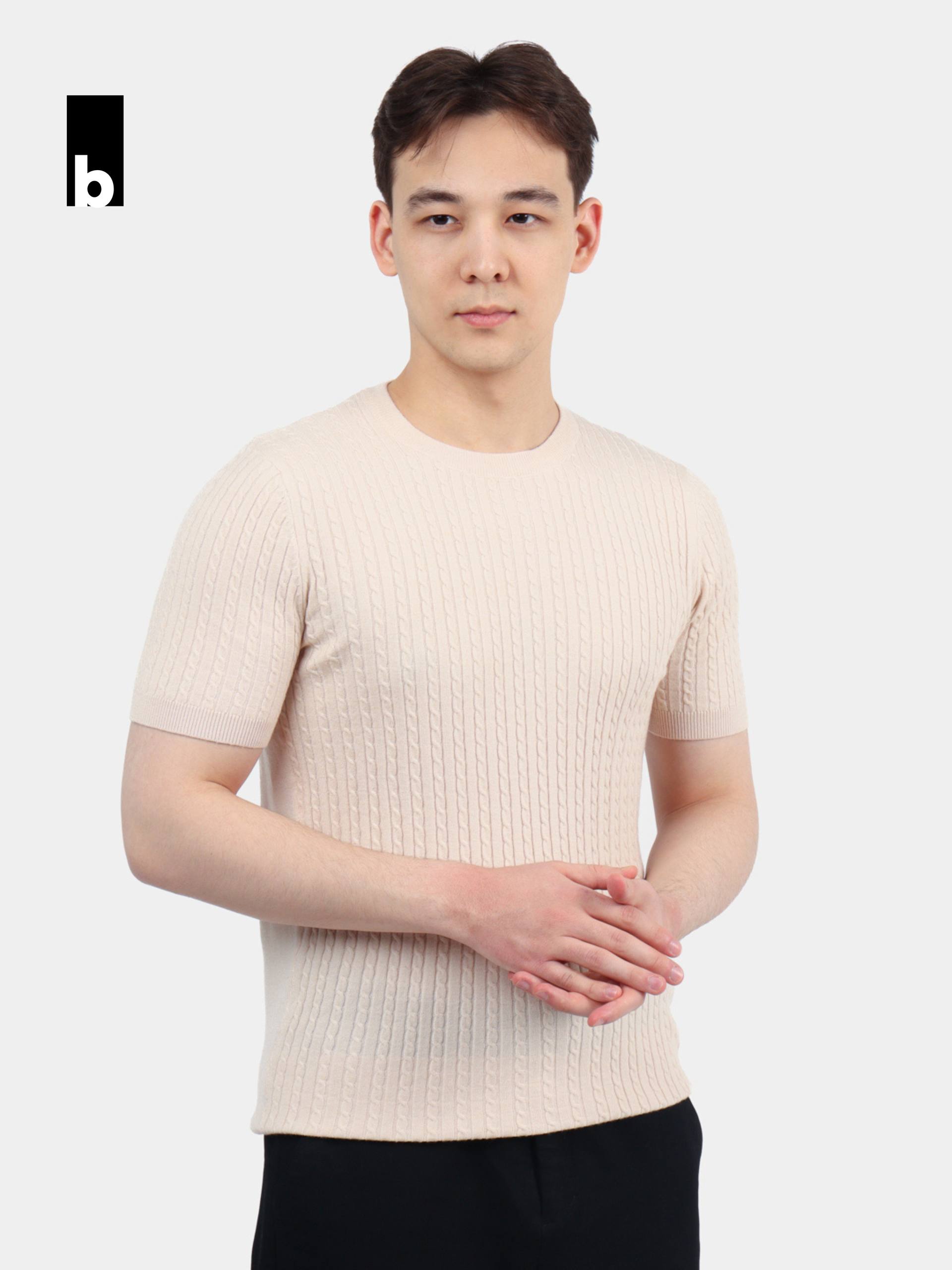 Вязаная футболка бежевого цвета с фактурным узором «косы»