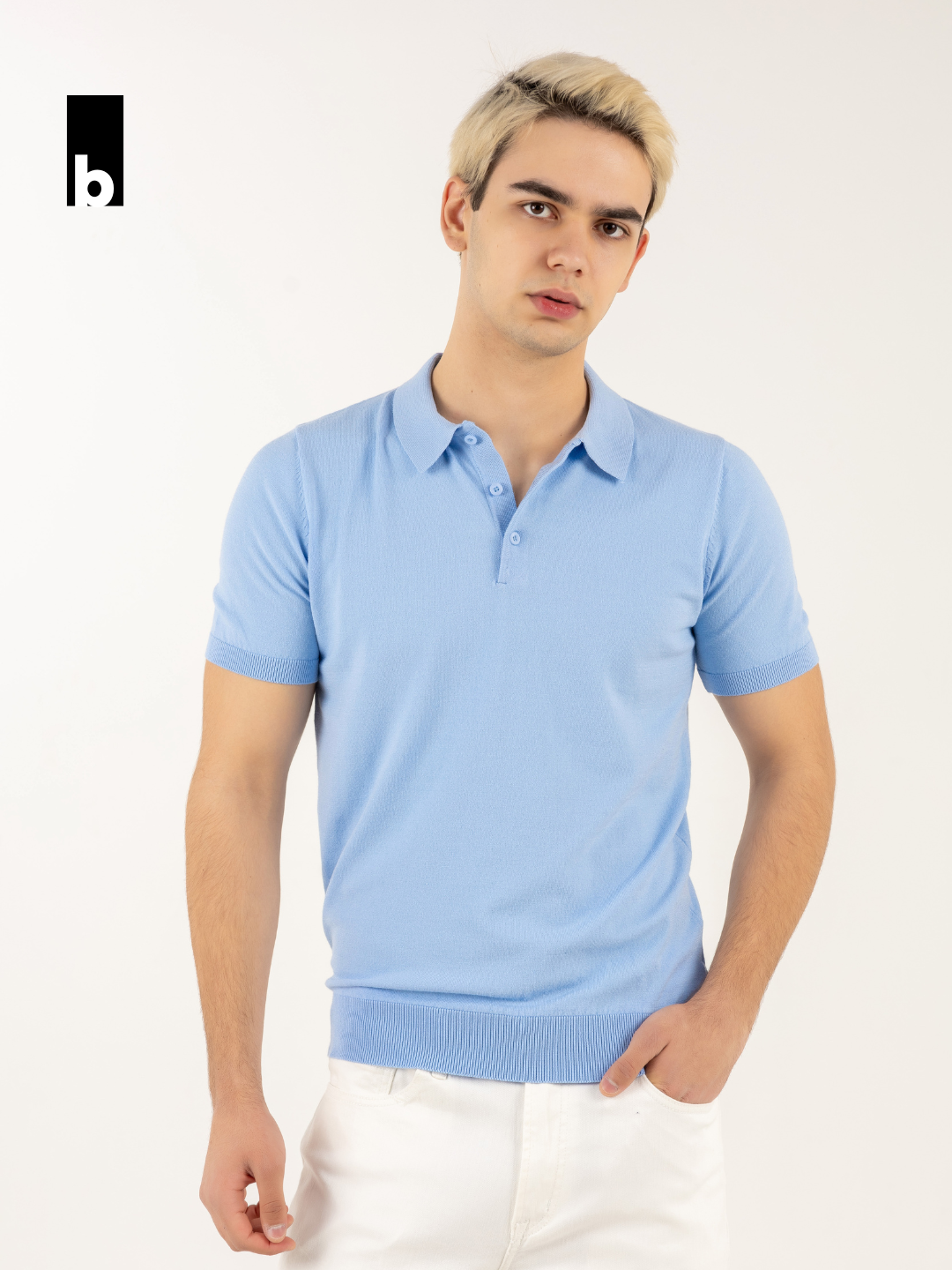 Вязаное поло "Baza" с воротником на пуговицах в голубом цвете